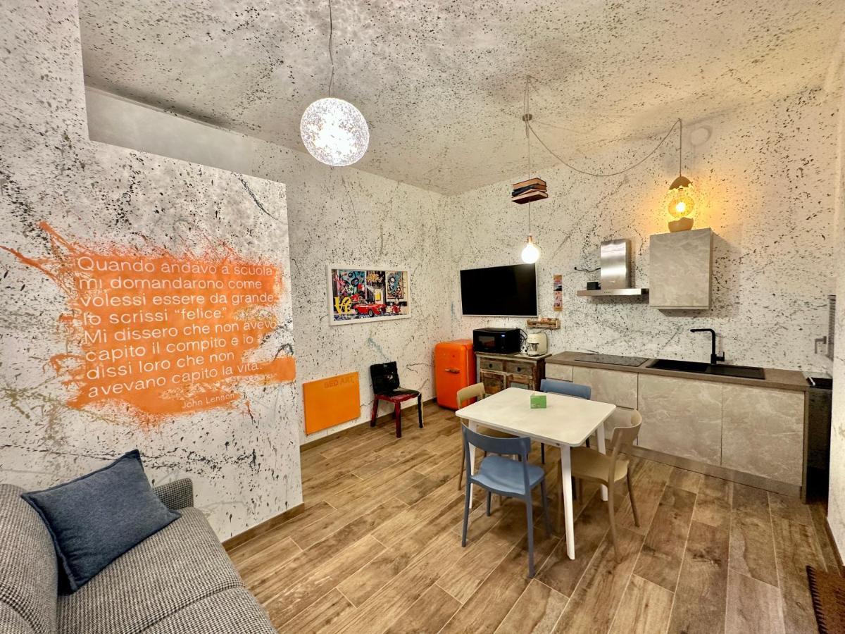 Bed Art Relaxing Suite - Appartamento Con Sauna Happiness Suite Gallery Σαν Μπενεντέτο ντελ Τρόντο Εξωτερικό φωτογραφία
